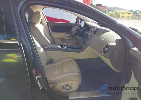 2011 Jaguar Xj из США, поврежденный, VIN SAJWA1CB8BLV07998